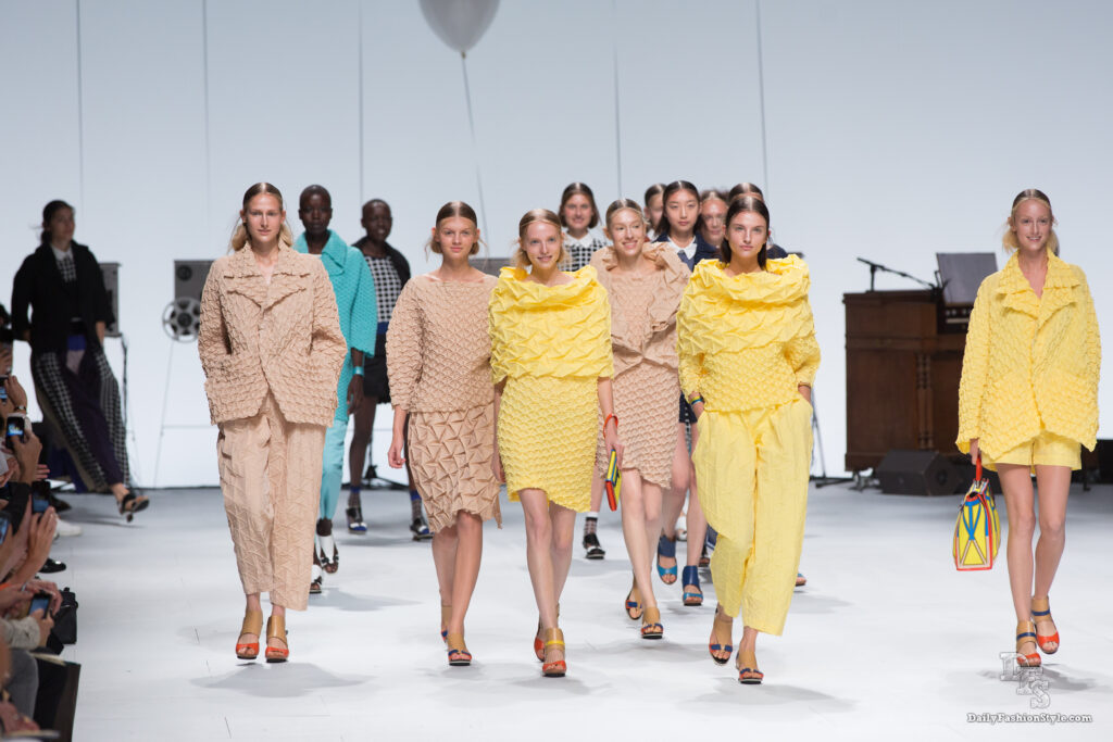 pfw issey miyake ready to wear ss2015 15183883117 o scaled
